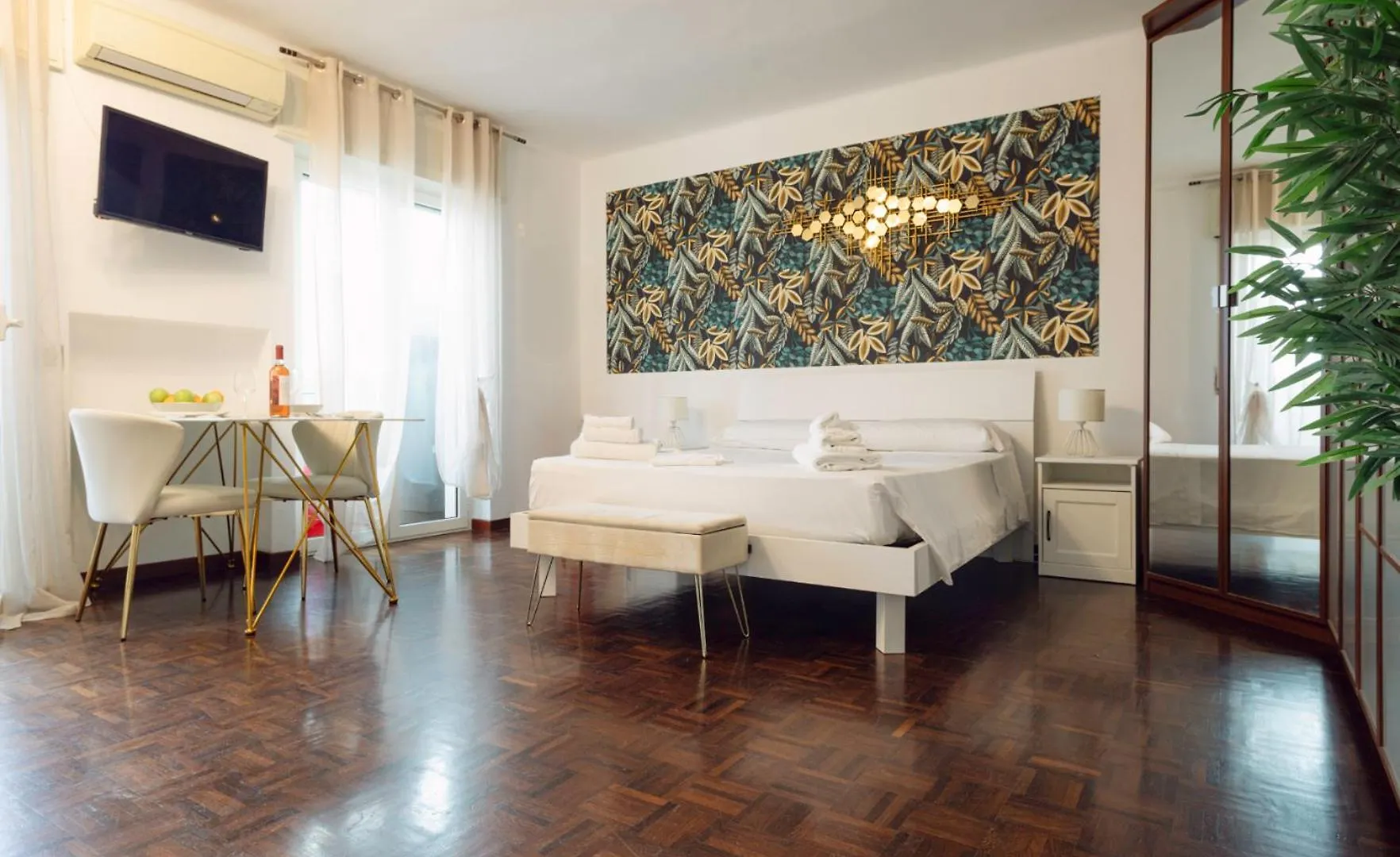 Bari Central Suite - Central Apartment With Sea View - Μπάρι